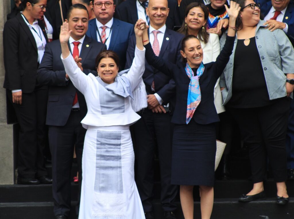 Clara Brugada toma protesta como jefa de Gobierno de la Ciudad de México, prometiendo un gobierno cercano y transformador